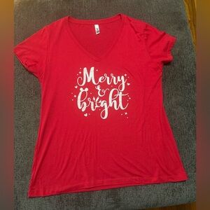 ✨ NWOT “Merry & Bright” Red V-Neck Tee – XXL ✨